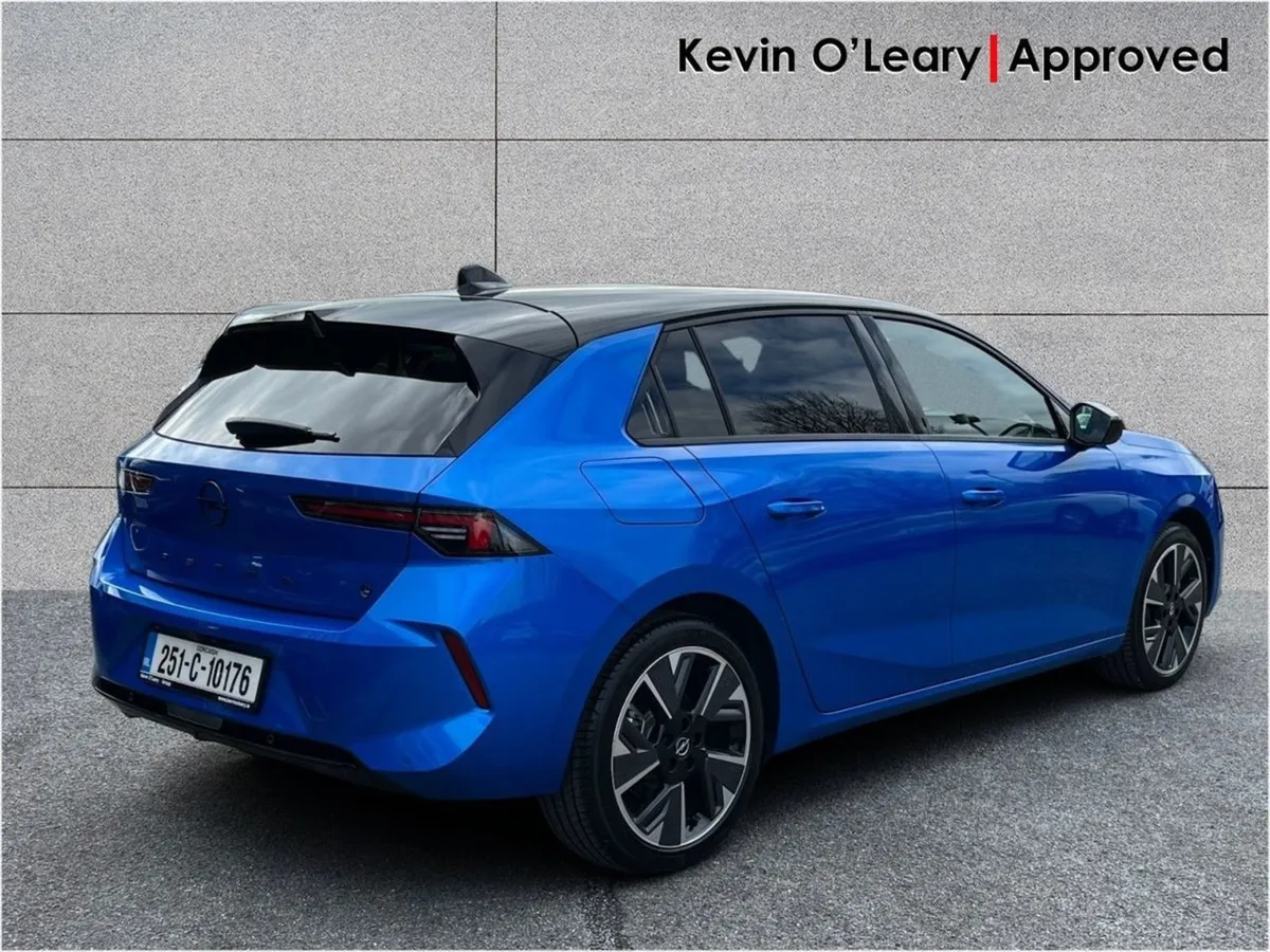 Opel Astra GS 54kwh EV 155PS - Image 4