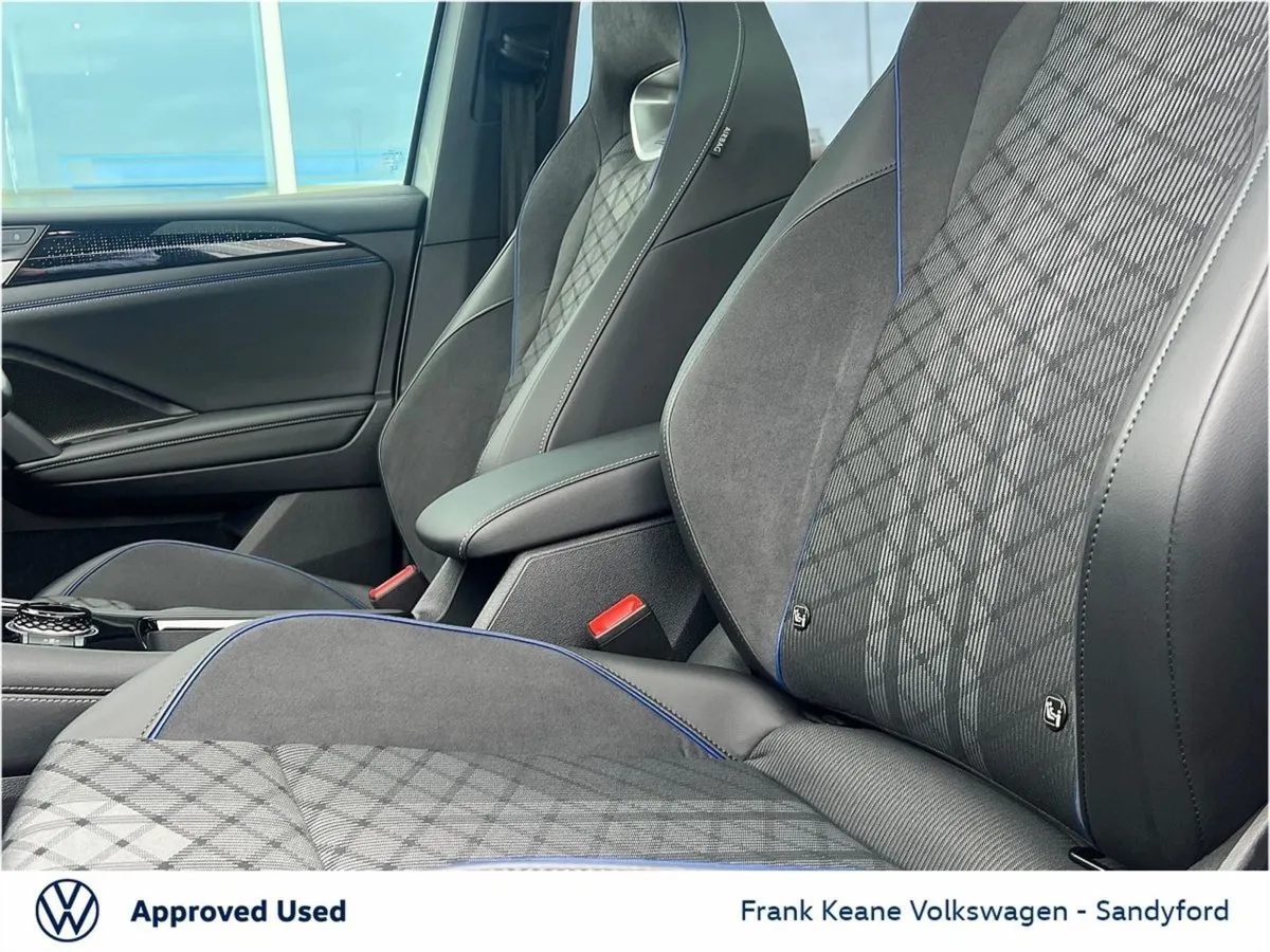 Volkswagen Tiguan  r-line   panoramic Sunroof  1. - Image 4