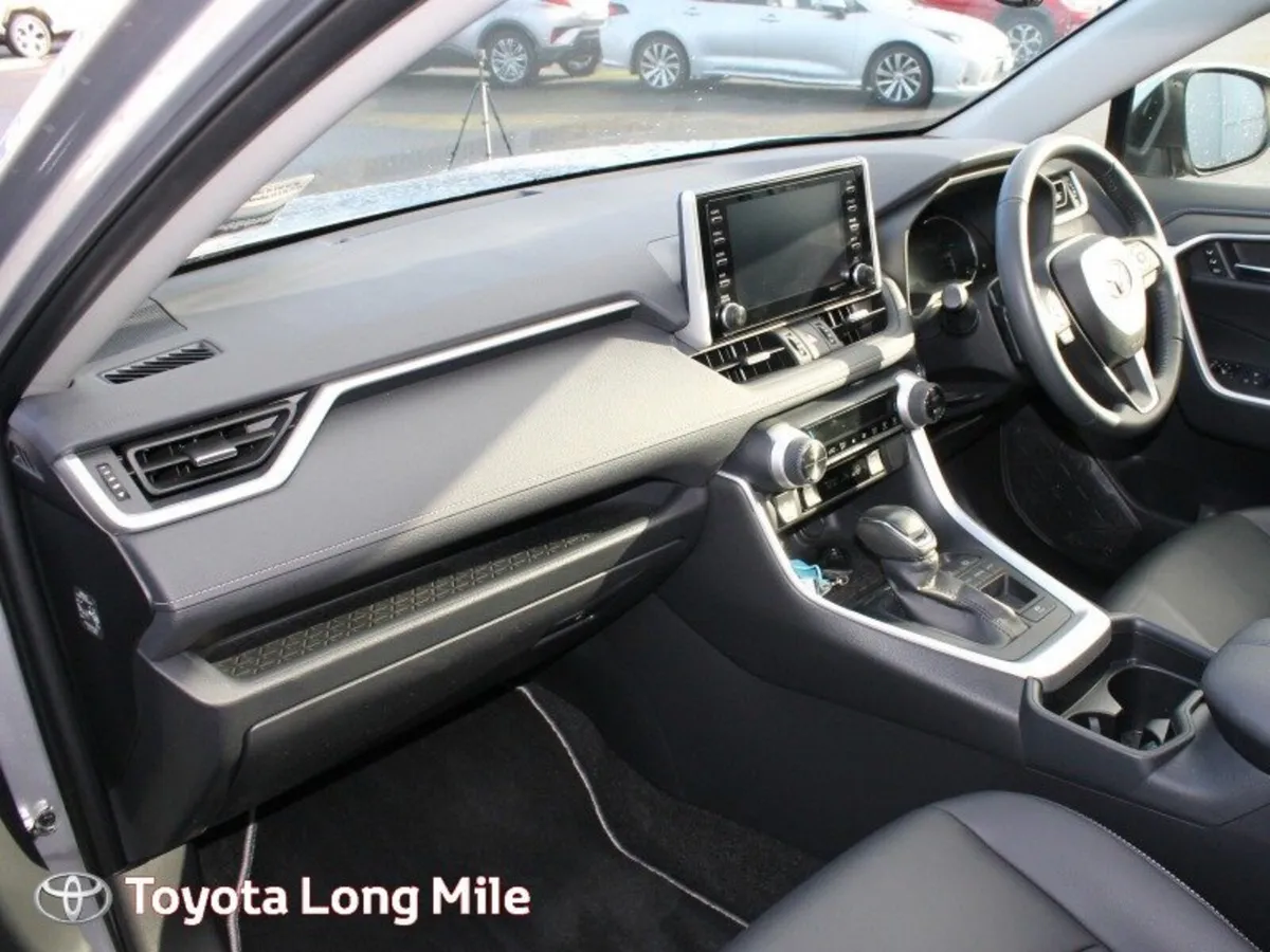 Toyota RAV4 2.5 Hybrid Platinum 5Dr - Image 3