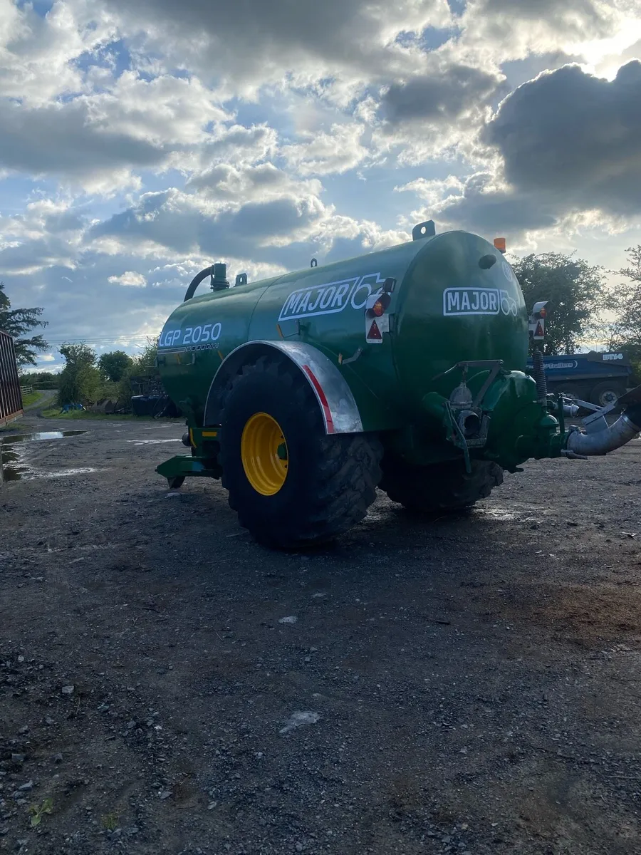Major slurry tanker - Image 1