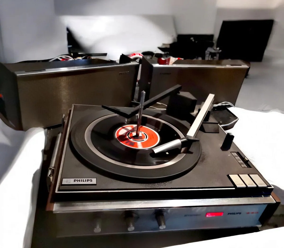 Vintage Philips 443 turntable - Image 1