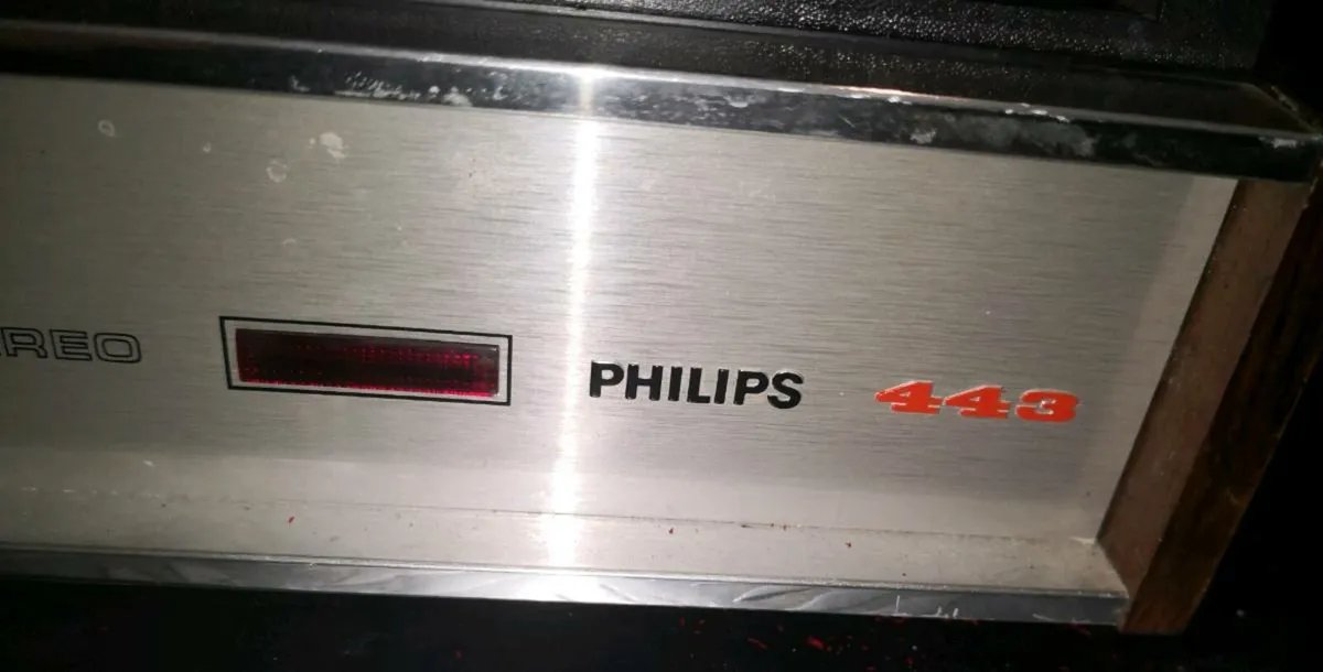 Vintage Philips 443 turntable - Image 3