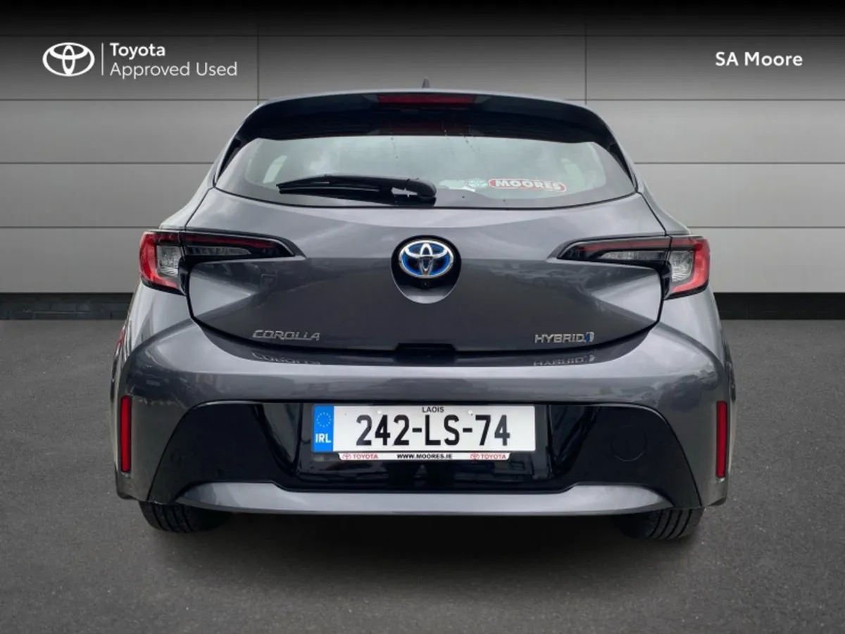 Toyota Corolla Hybrid Luna Hatchback - Image 4