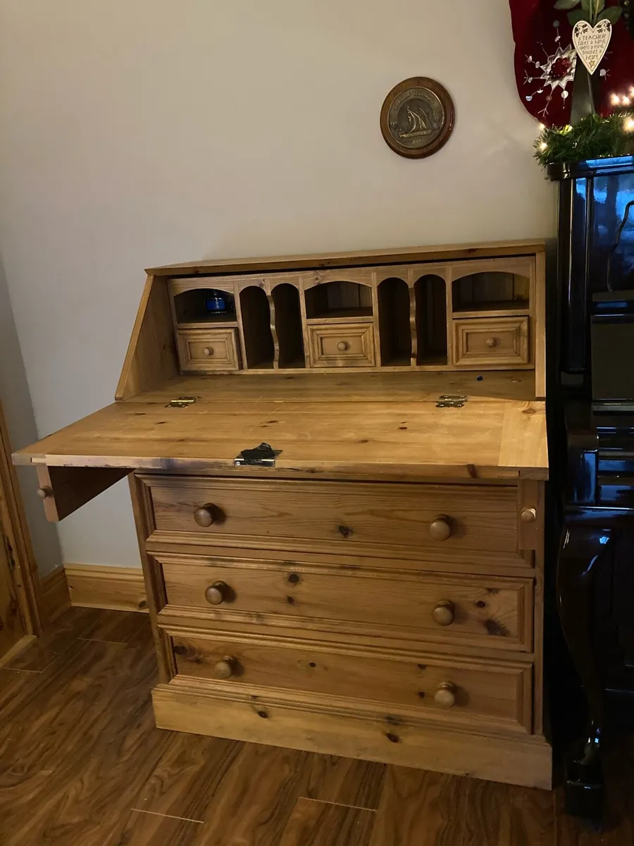 Writing Bureau desk - Image 1