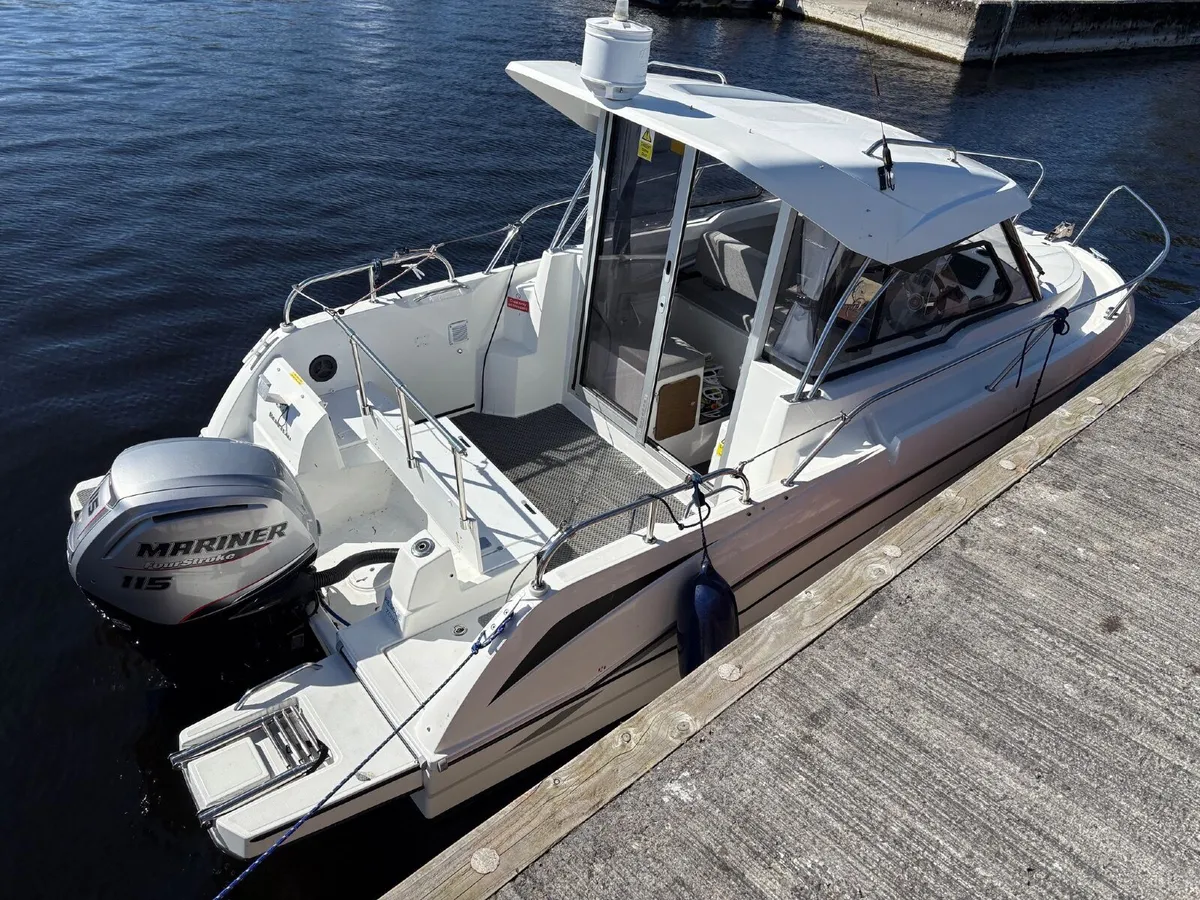 2019 Beneteau Antares 6 OB - Image 2