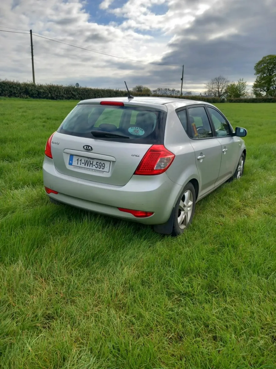 Kia Ceed 2011 - Image 4