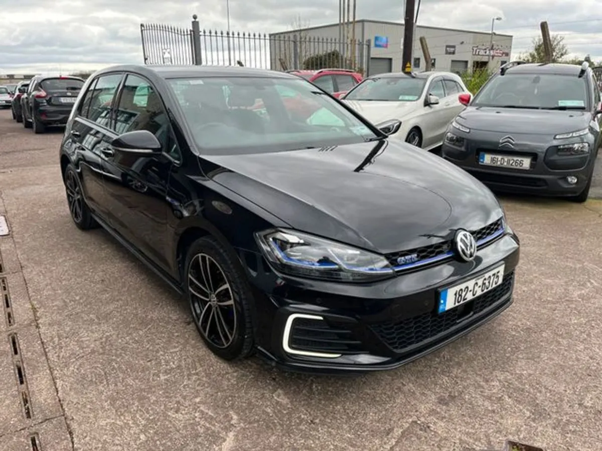 Volkswagen Golf 1.4 TSI GTE 204PS 5DR Auto - Image 2