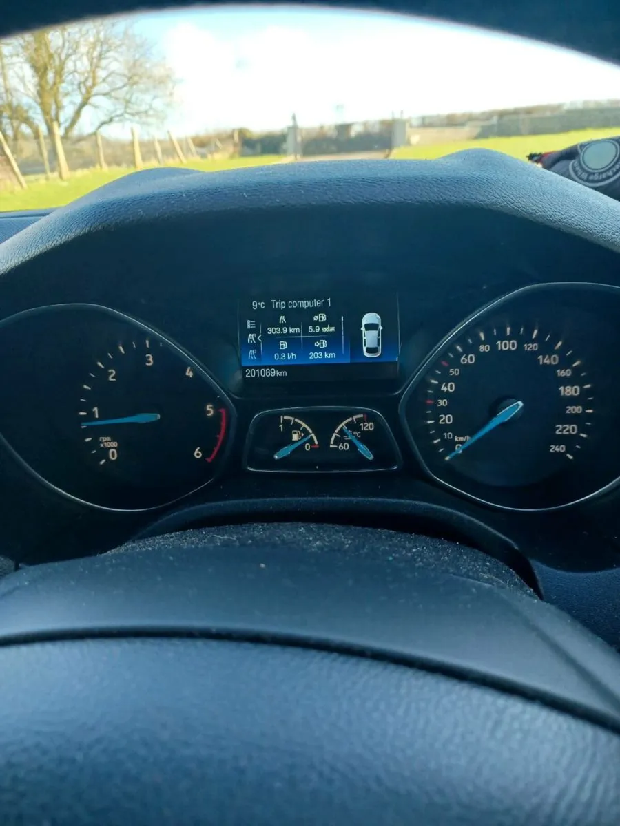 Ford focus 1.6 diesel taxed and Nct till 2026 - Image 2