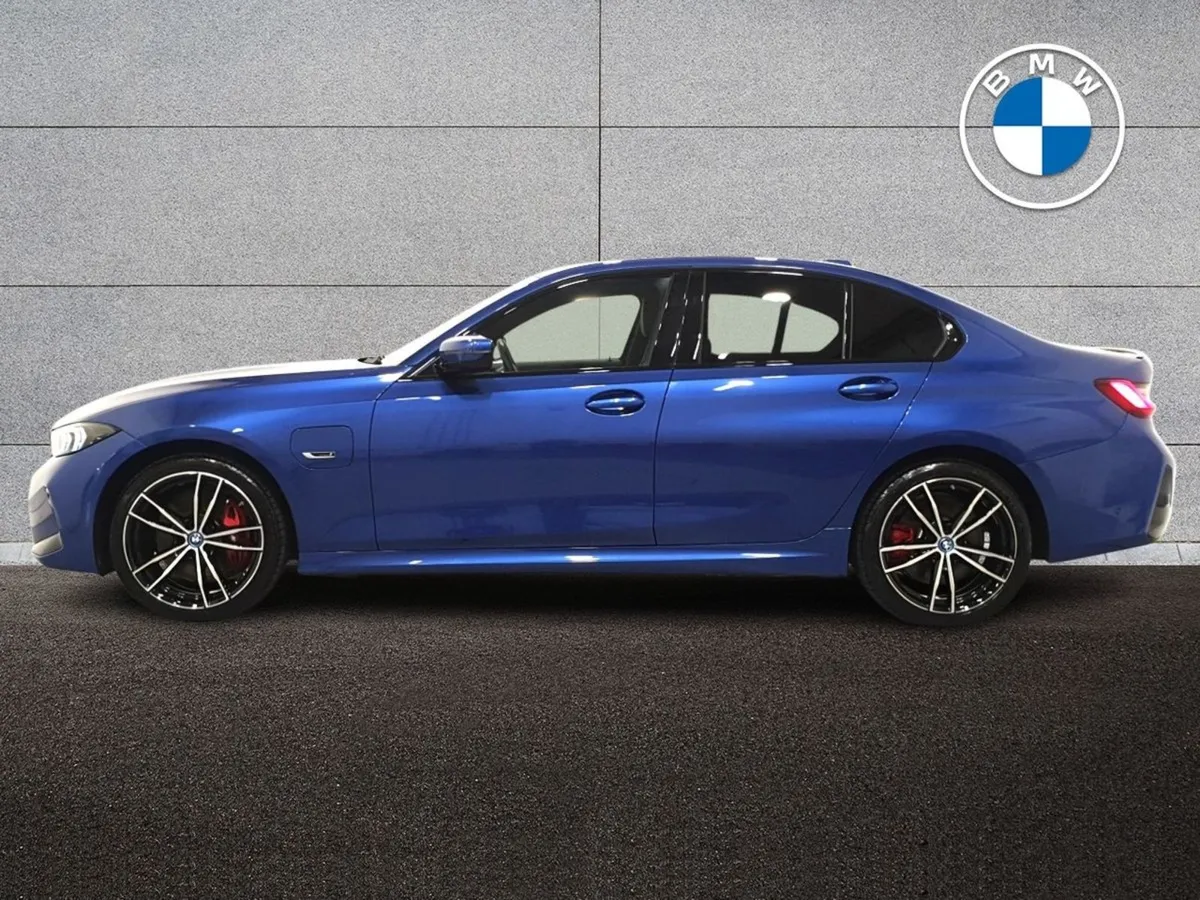 BMW 3 Series 330e M Sport - Image 3