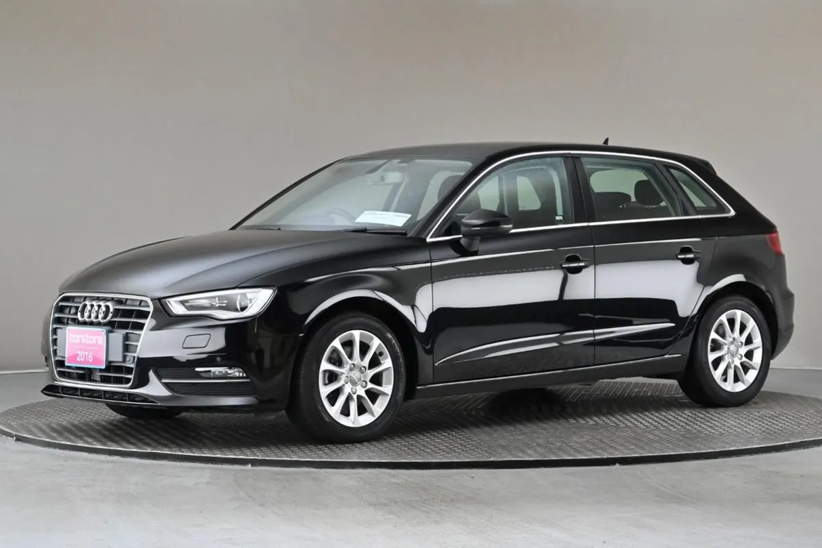 Audi A3 1.4 Tfsi S-tronic 5DR  low Mileage revers - Image 4