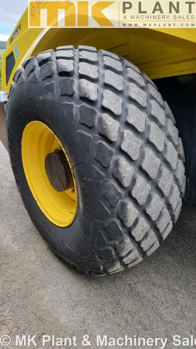 Bomag BW213D-5 Single Drum Roller - Image 3