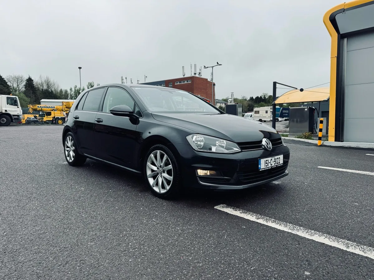 Volkswagen Golf Highline Mint Condition - Image 1
