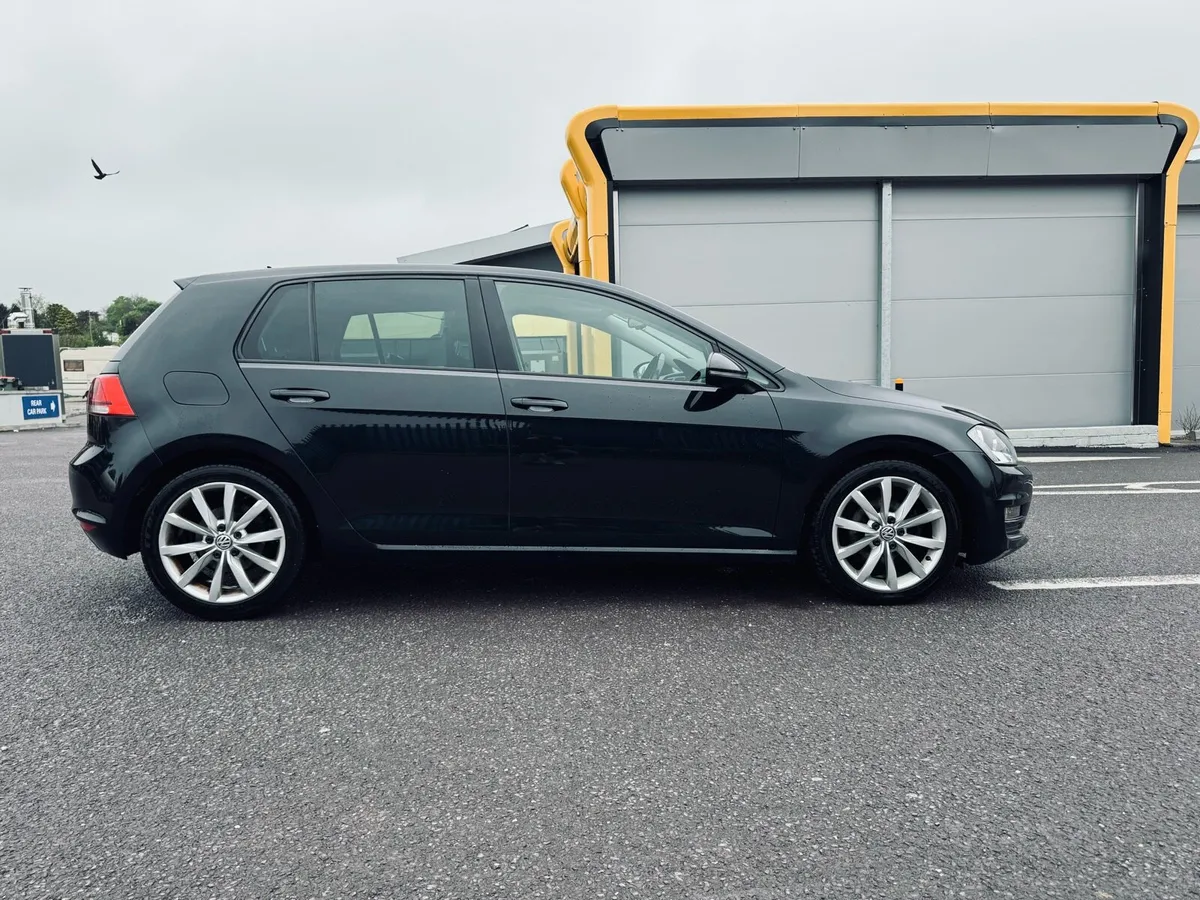 Volkswagen Golf Highline Mint Condition - Image 2