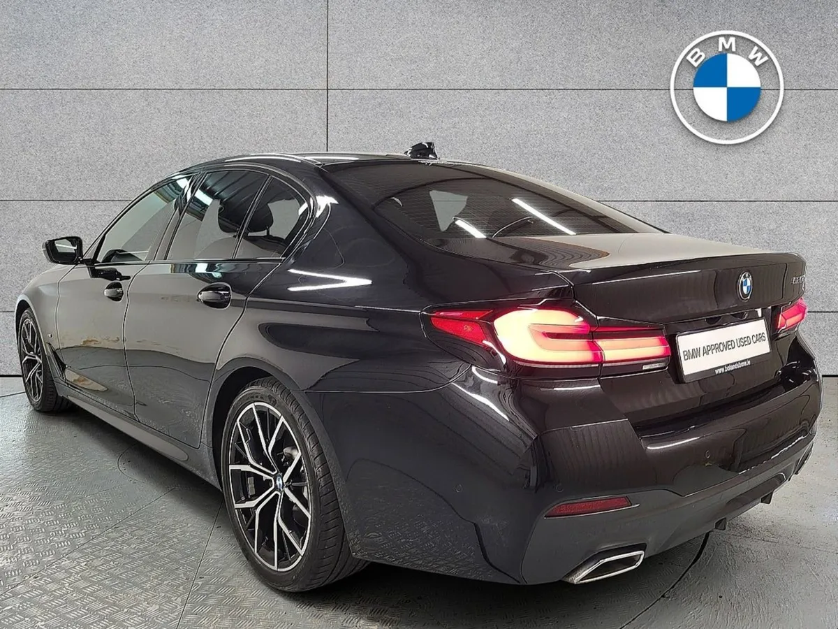 BMW 5 Series 520d M Sport (mht) 18 - Image 3