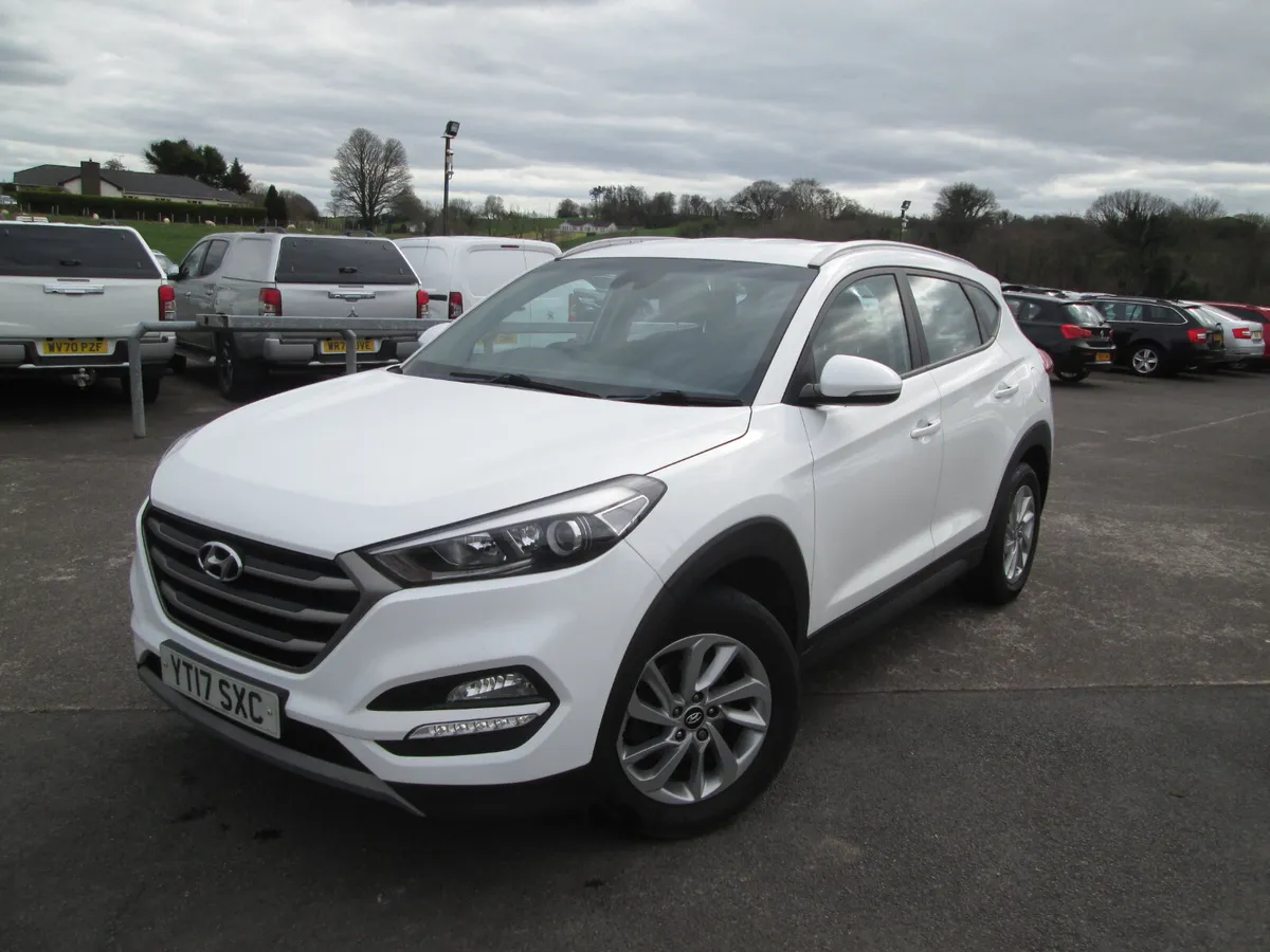 2017  HYUNDAI  TUCSON  1.7  CRDI  SE  NAV  5DR - Image 2