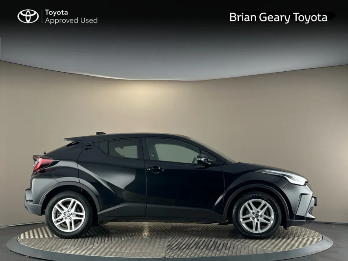 Toyota C-HR HYBRID LUNA - Image 3