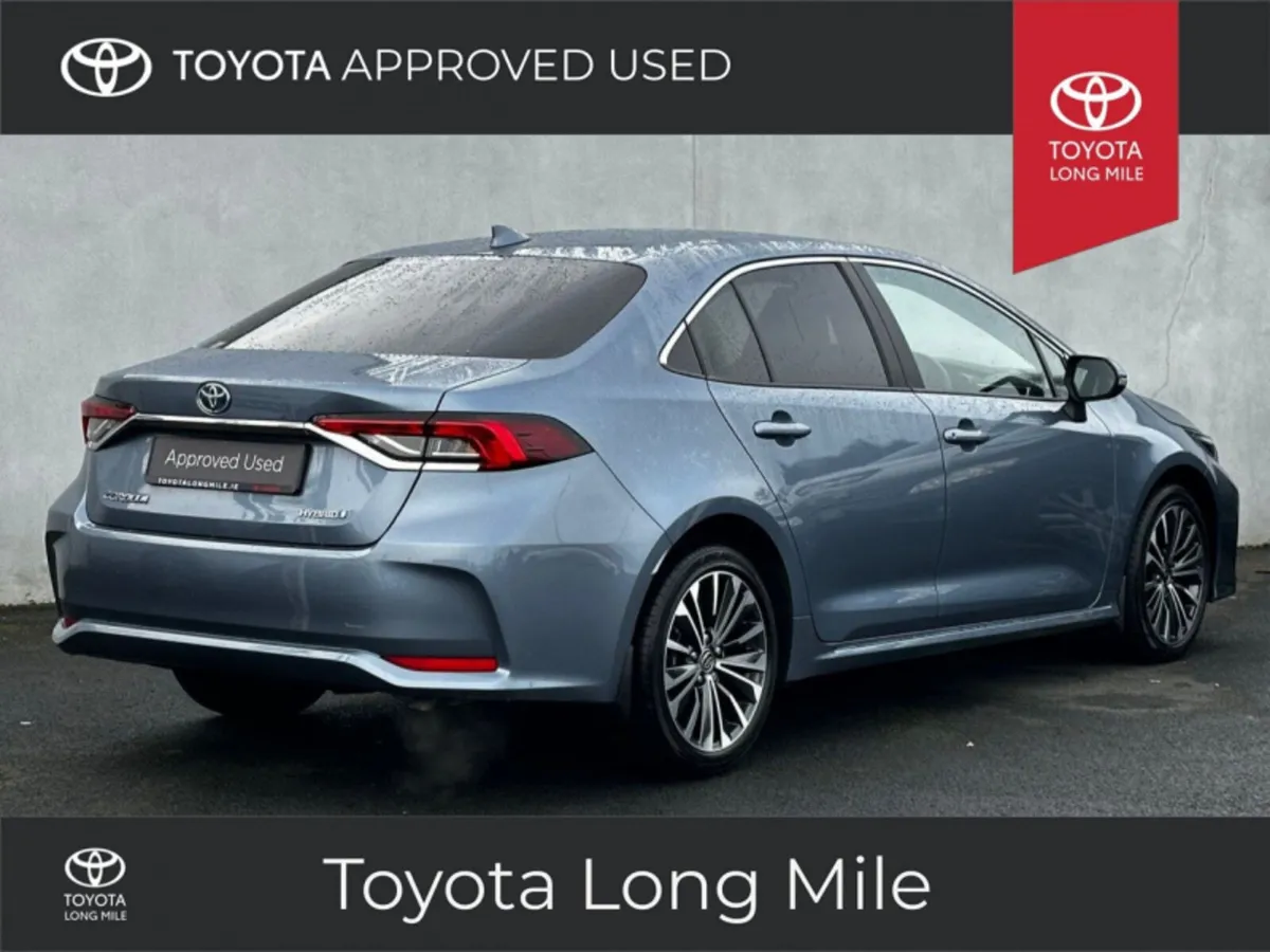 Toyota Corolla 1.8 Hybrid Luna Sport 4dr - Image 3