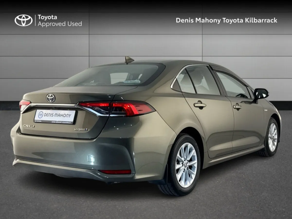 Toyota Corolla HYBRID LUNA SALOON - Image 2
