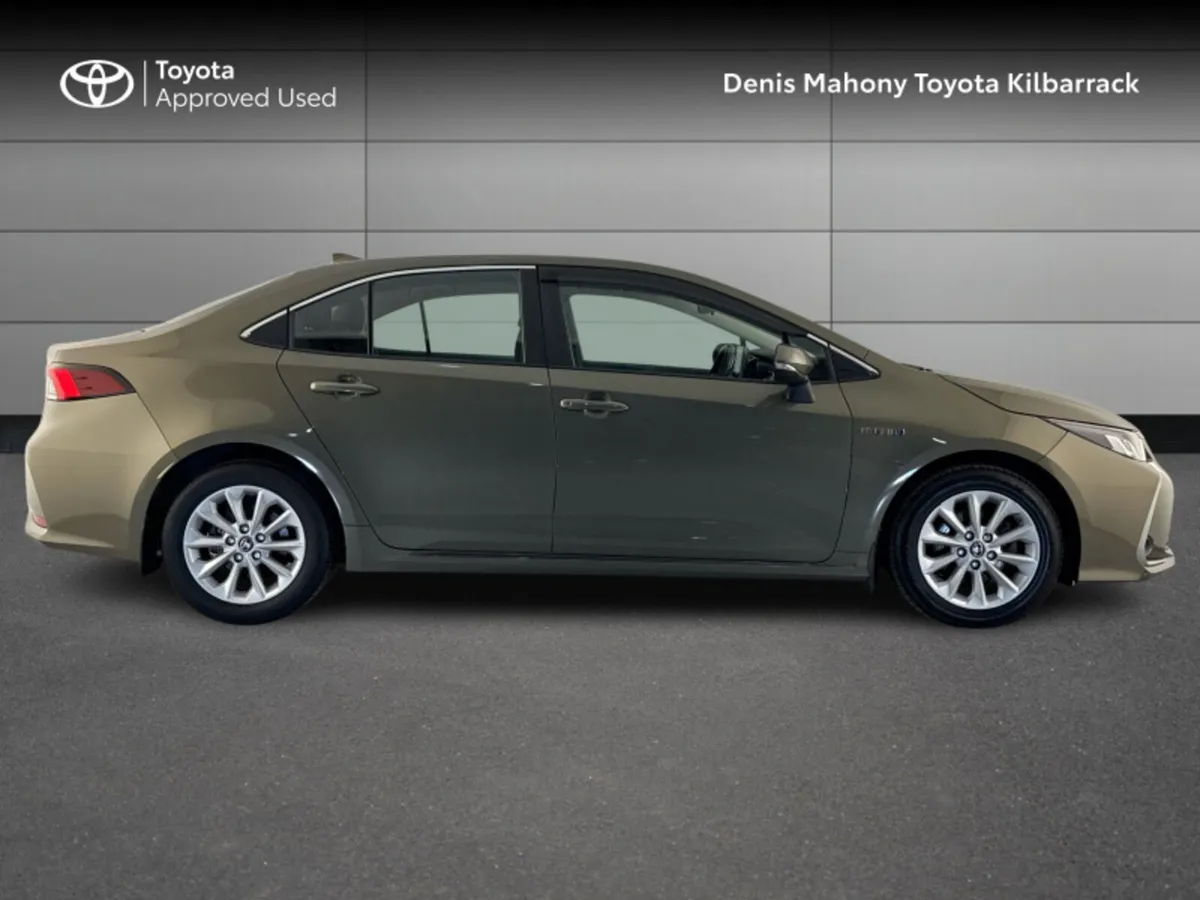 Toyota Corolla HYBRID LUNA SALOON - Image 3