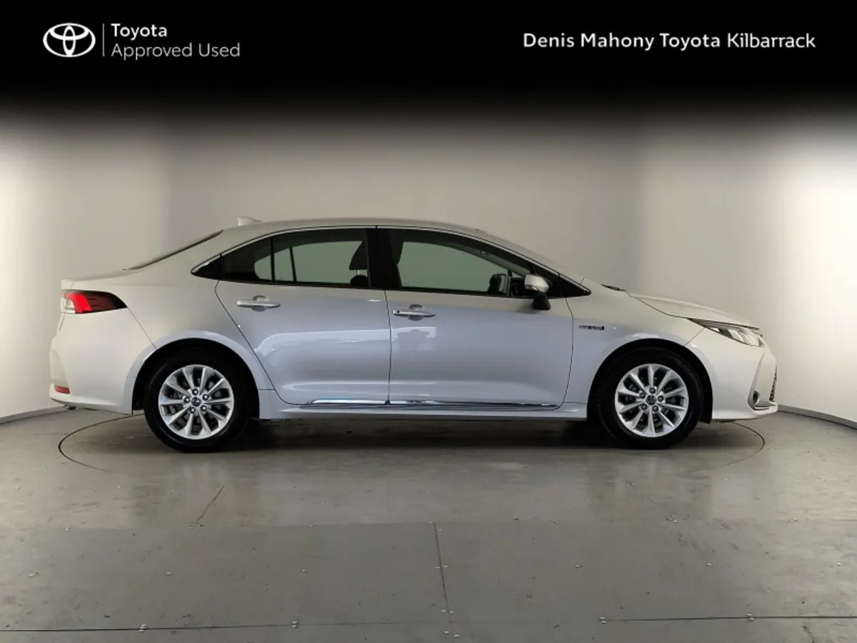 Toyota Corolla COROLLA HYBRID LUNA SAL - Image 3