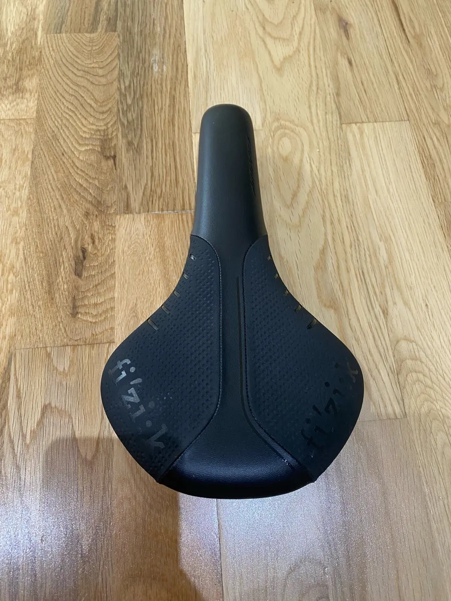 Fizik Antares R1 Carbon Saddle 165g - Image 2
