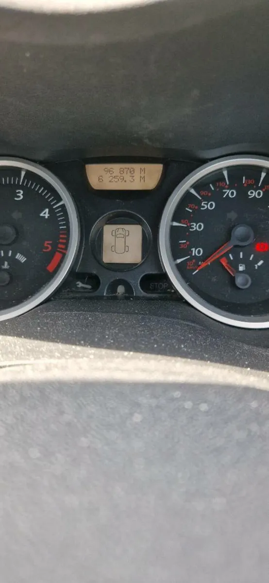"Renault Megane 1.5 DCI Dynamique 86bhp - Image 4