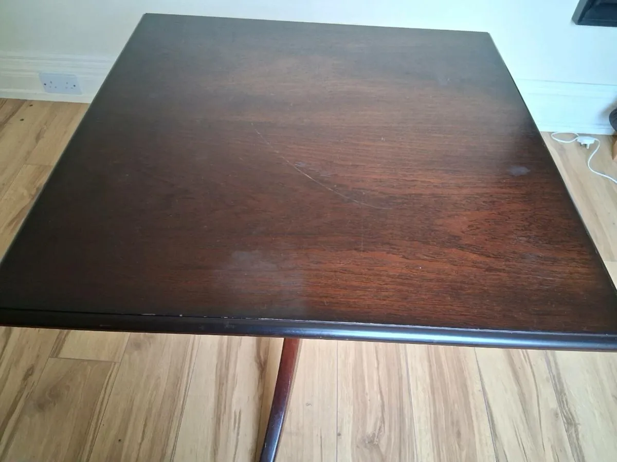 Square mahogany pedestal table - Image 4