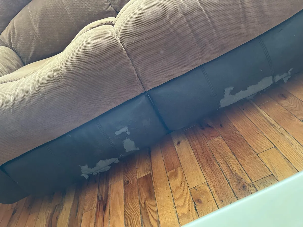 FREE 1 recliner, 1 arm chair - Image 2