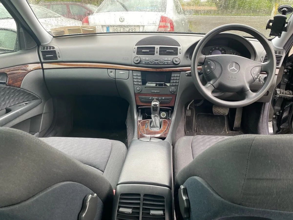 Mercedes - Image 2