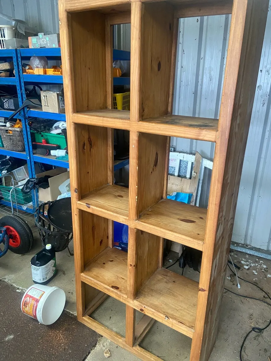 Cubed display unit