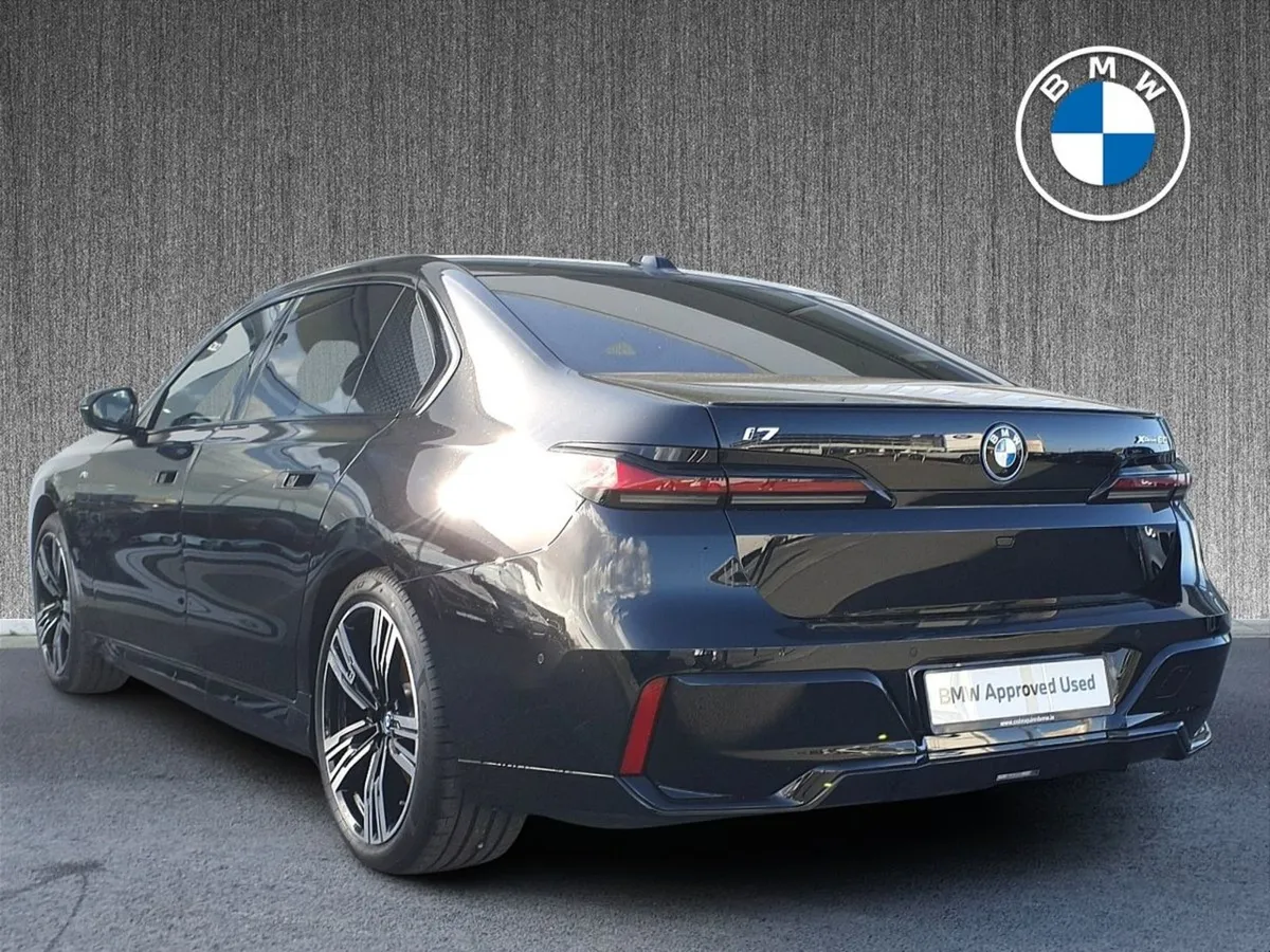 BMW i7 Xdrive60 M Sport - Image 3