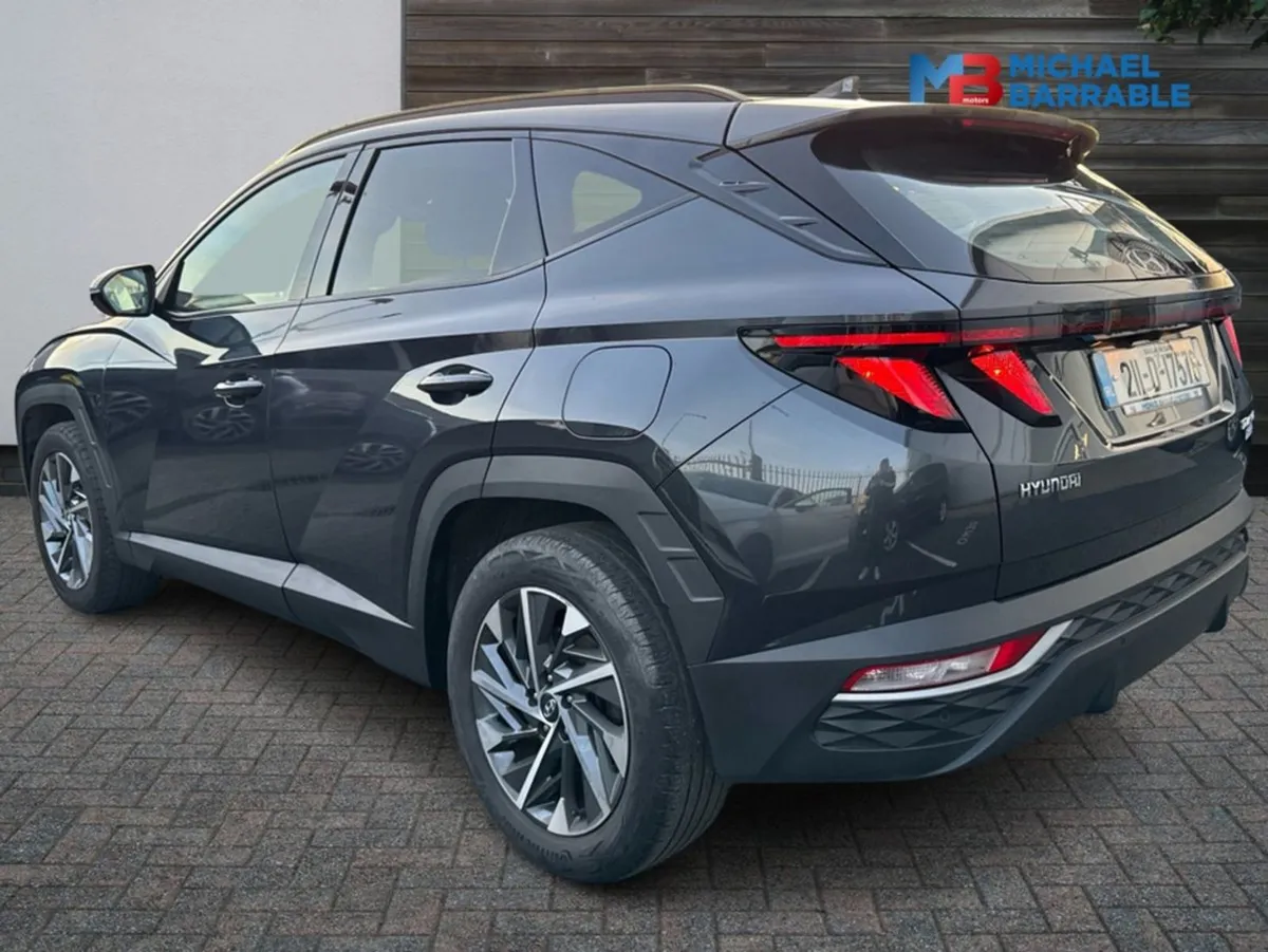 Hyundai Tucson Ix35 Executive 2WD 5DR - Image 4