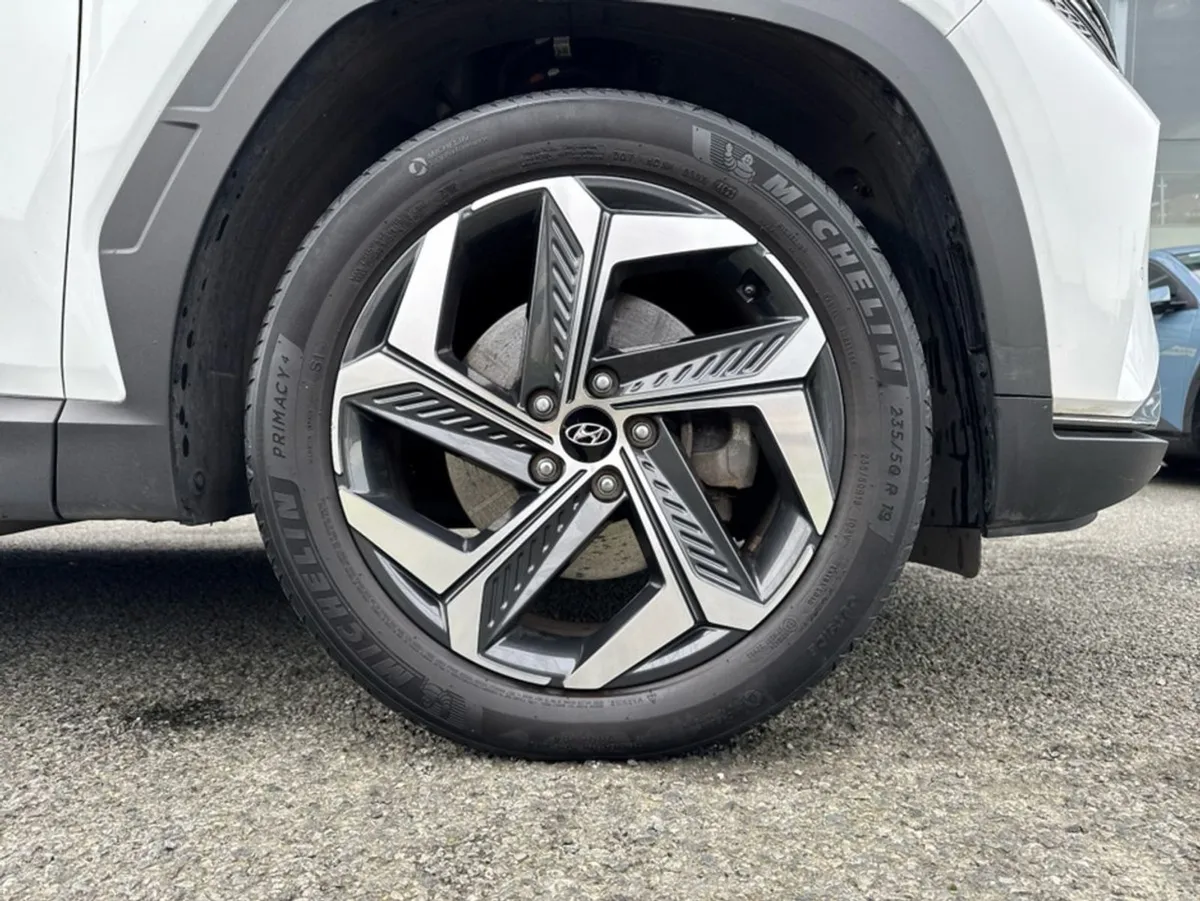 Hyundai Tucson Ix35 Executive Plus  upgraded 19 - Image 4