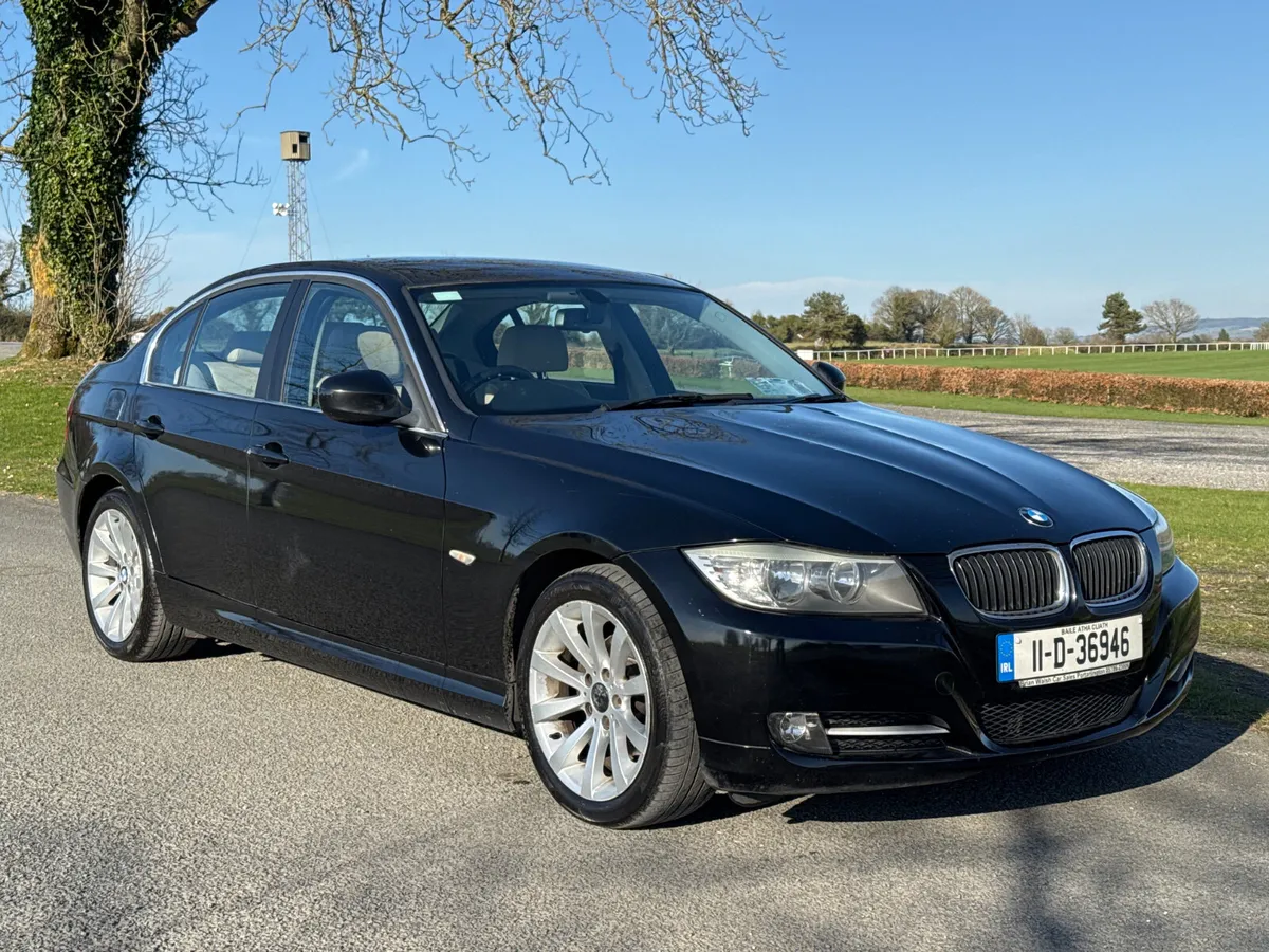 BMW 3-Series 2011 Exclusive Auto 318 - Image 2