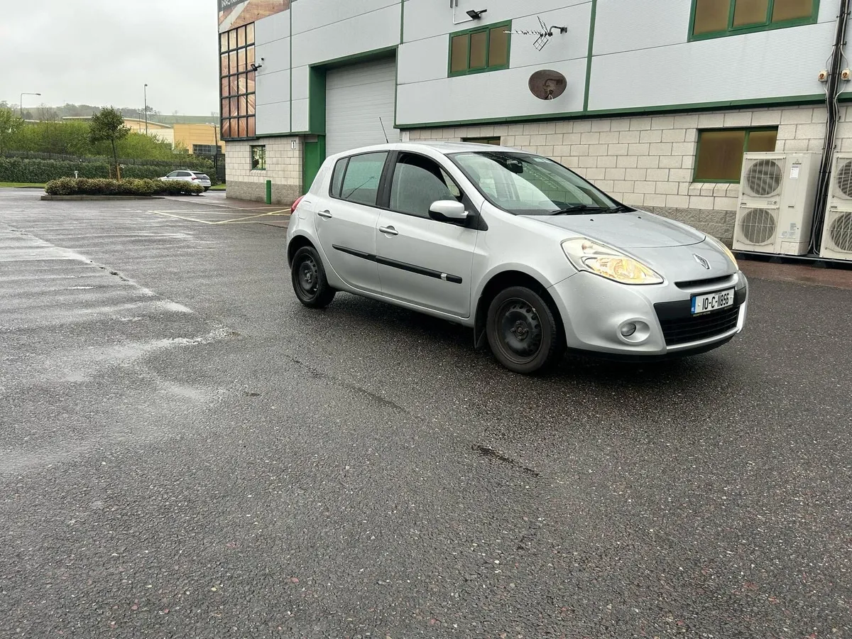 2010 Renault Clio tax 5/25 test 12/25. 125kms - Image 2