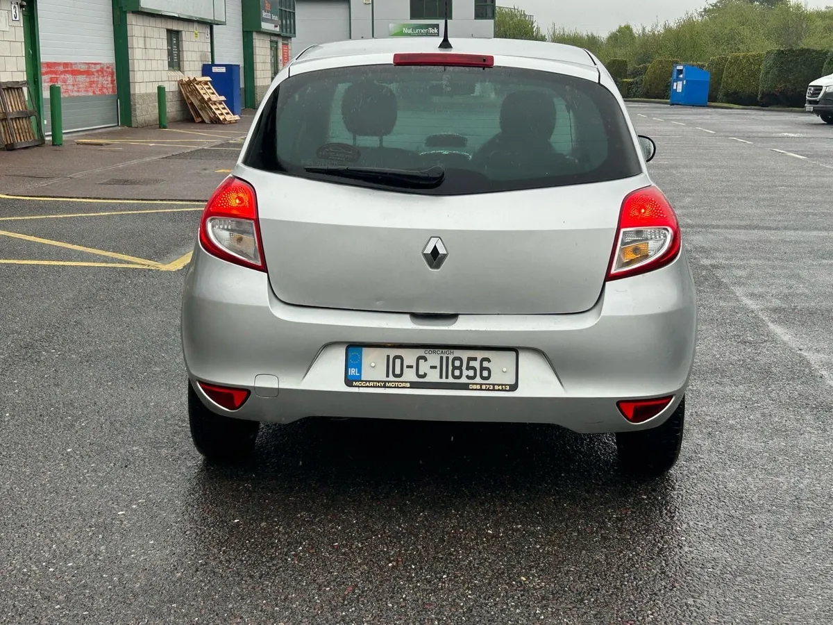 2010 Renault Clio tax 5/25 test 12/25. 125kms - Image 4