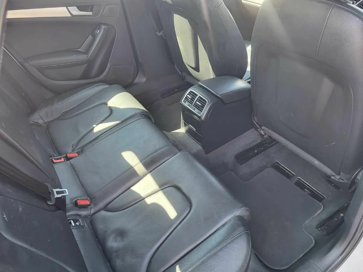 Audi A4 2014 - Image 2