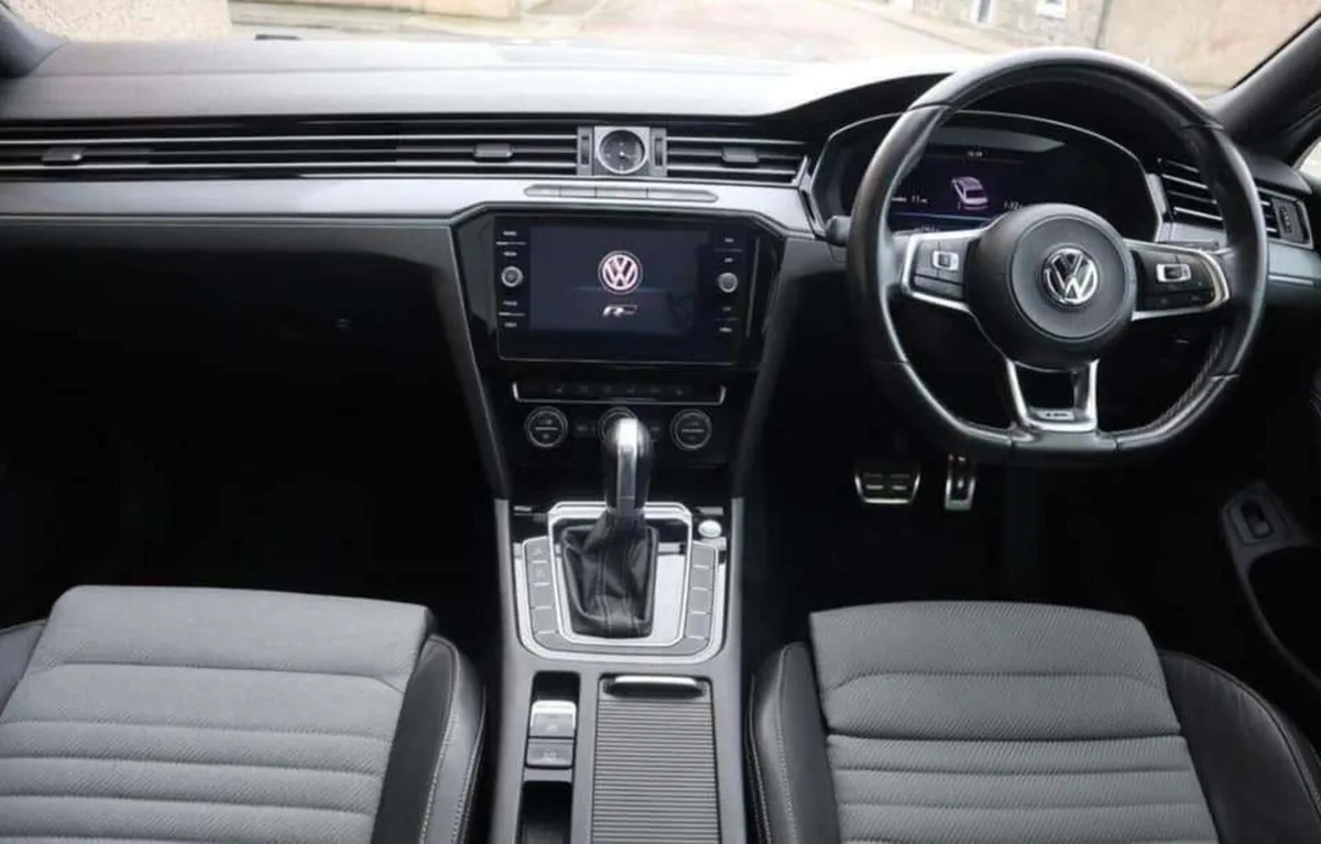 Volkswagen Passat R line 2.0 TDI 190bhp - Image 3