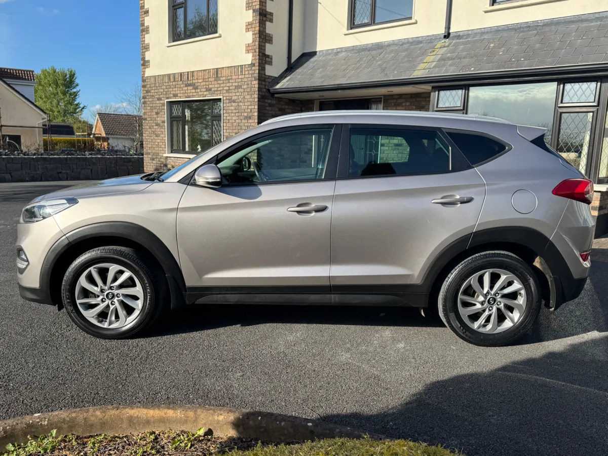 Immaculate 161 Hyundai Tucson Executive! - Image 4