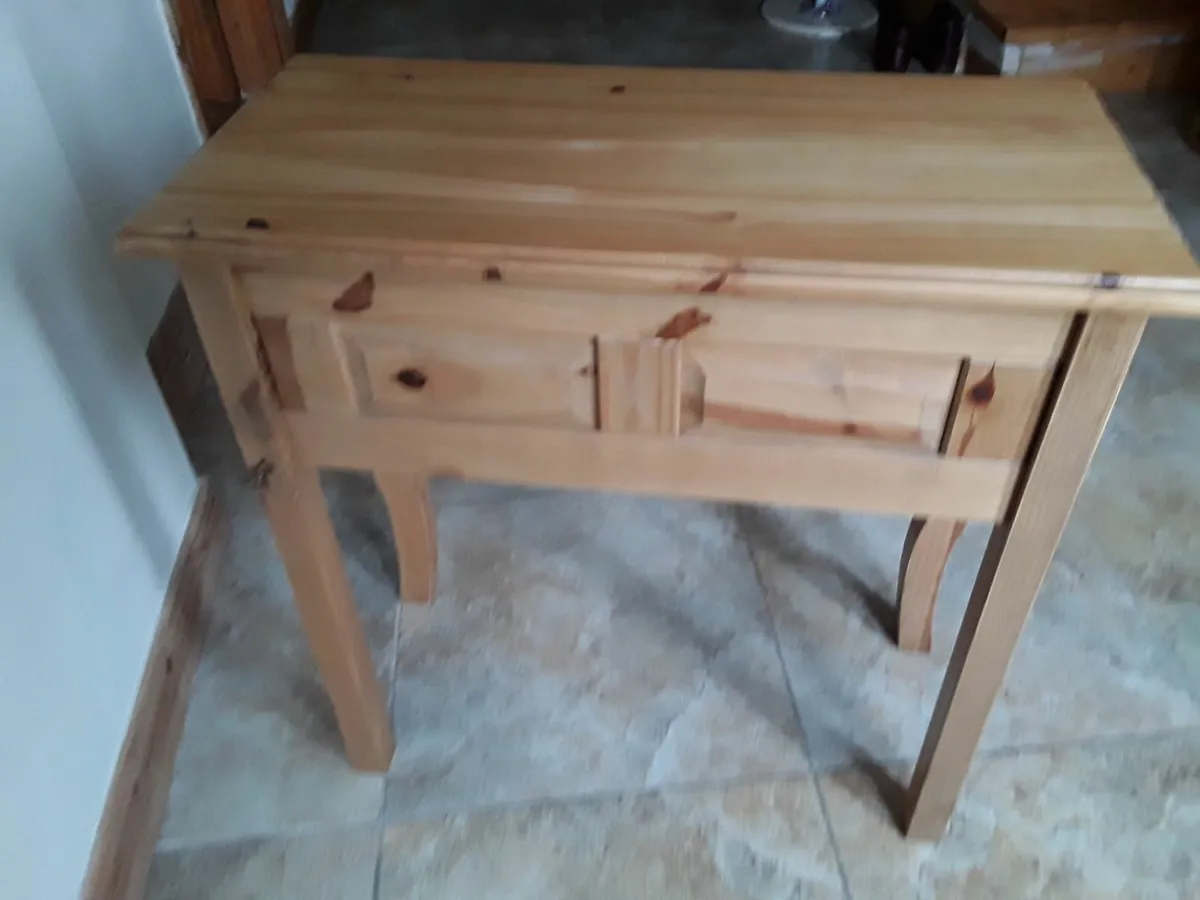Lovely Corona hall table one draw new condition - Image 4