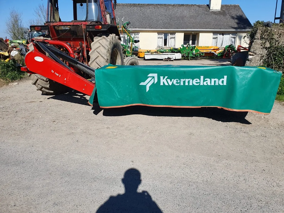 Kverneland 9 foot disc mower - Image 1