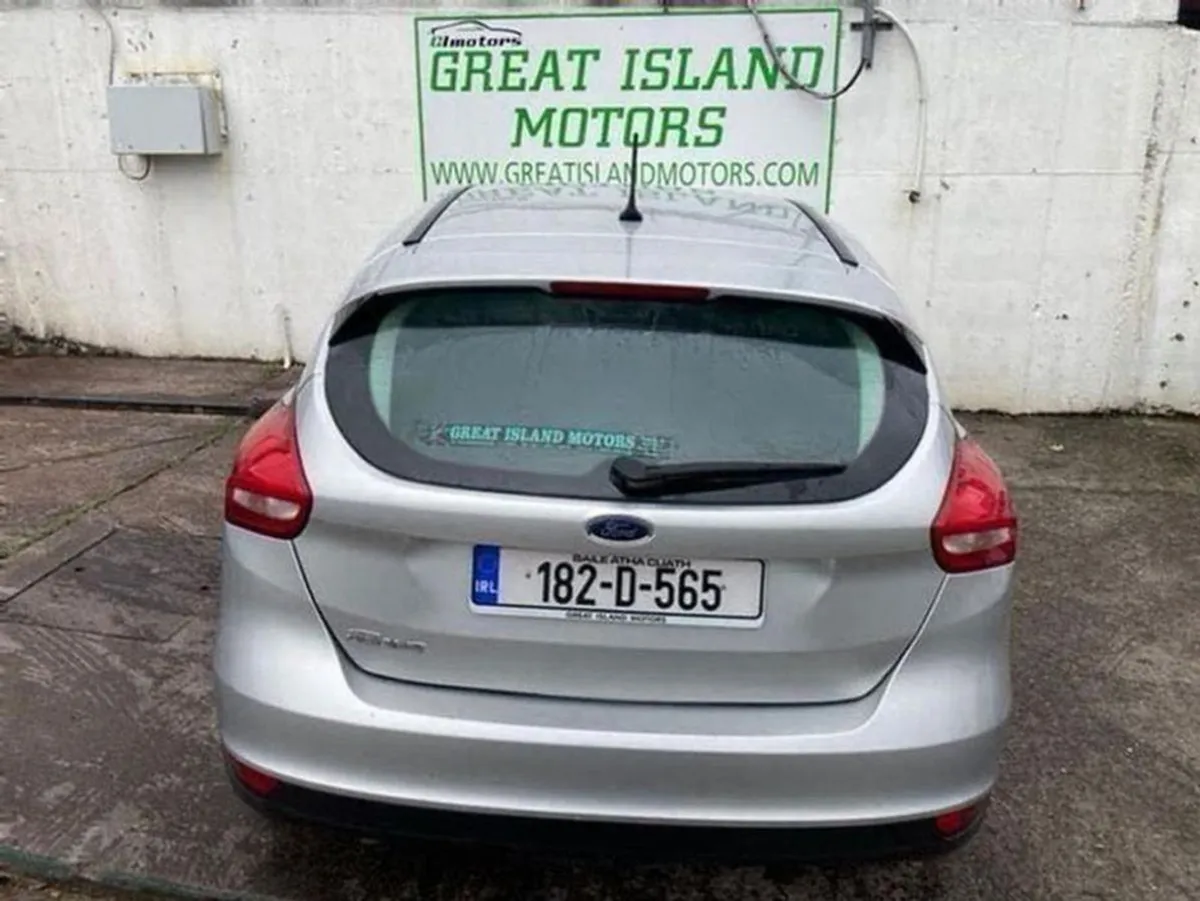 Ford Focus 1.5 Style Hatchback Diesel Manual (95b - Image 3