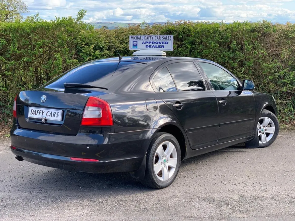 Skoda Octavia 1.6 TDI CR Elegance 10 103HP 5DR - Image 4