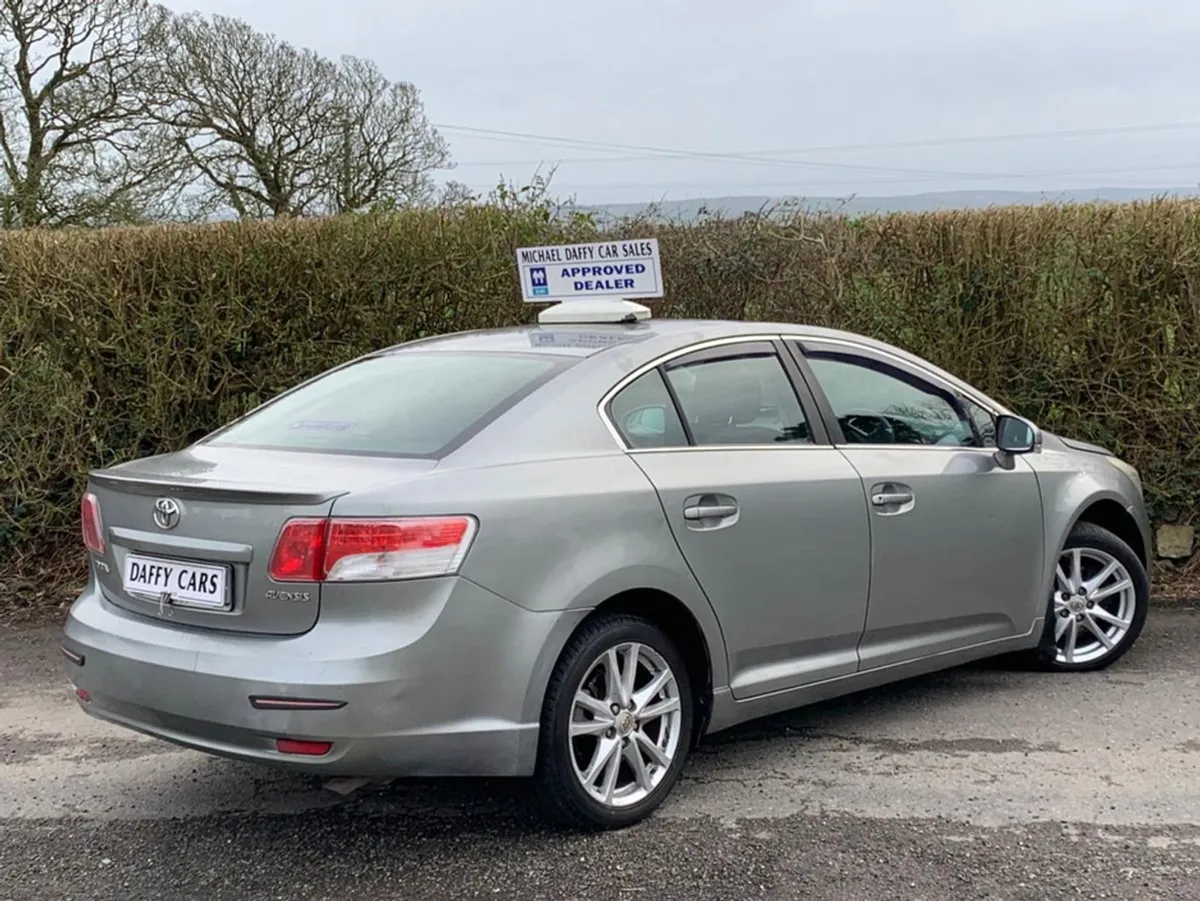 Toyota Avensis D-4d TR 4DR 2.0 Overmount - Image 3