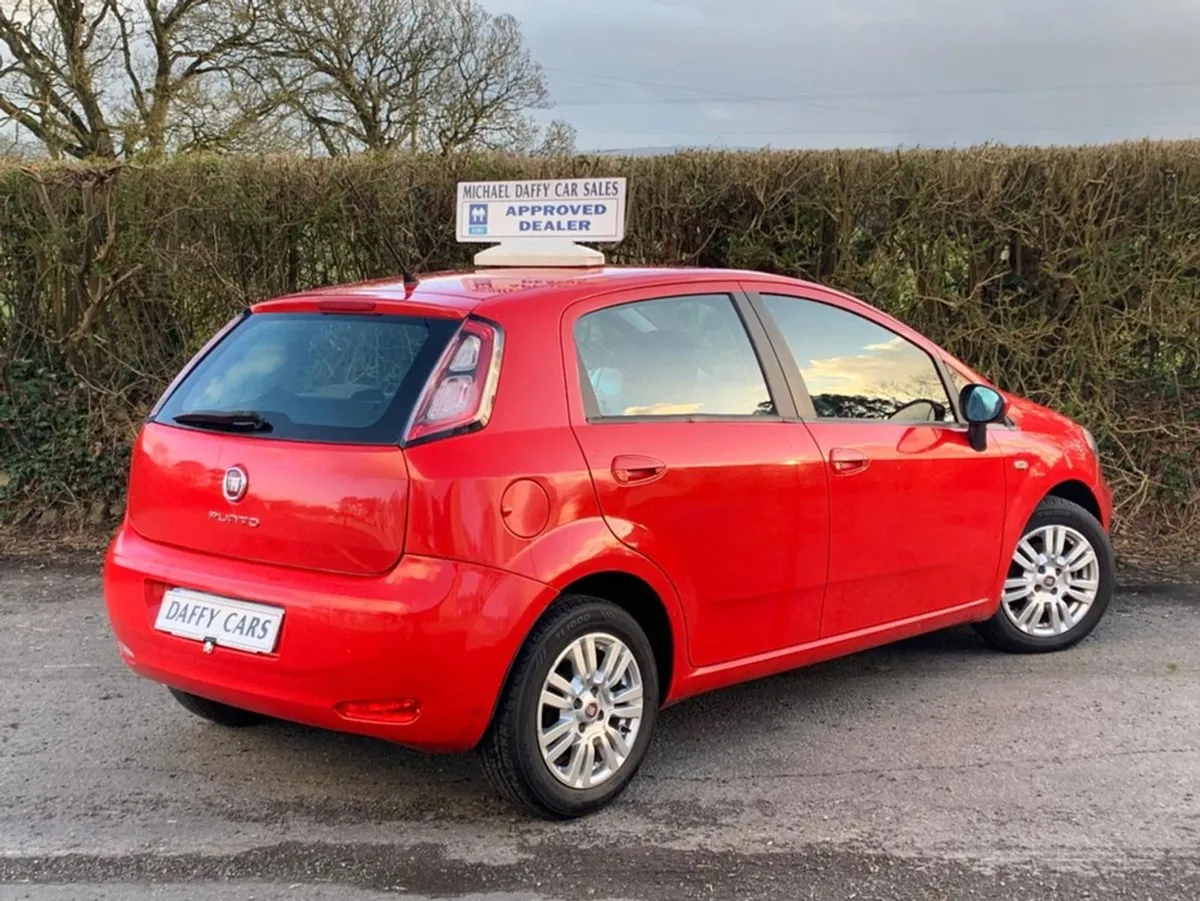 Fiat Punto 1.3 JTD 75cv Easy 4DR - Image 3