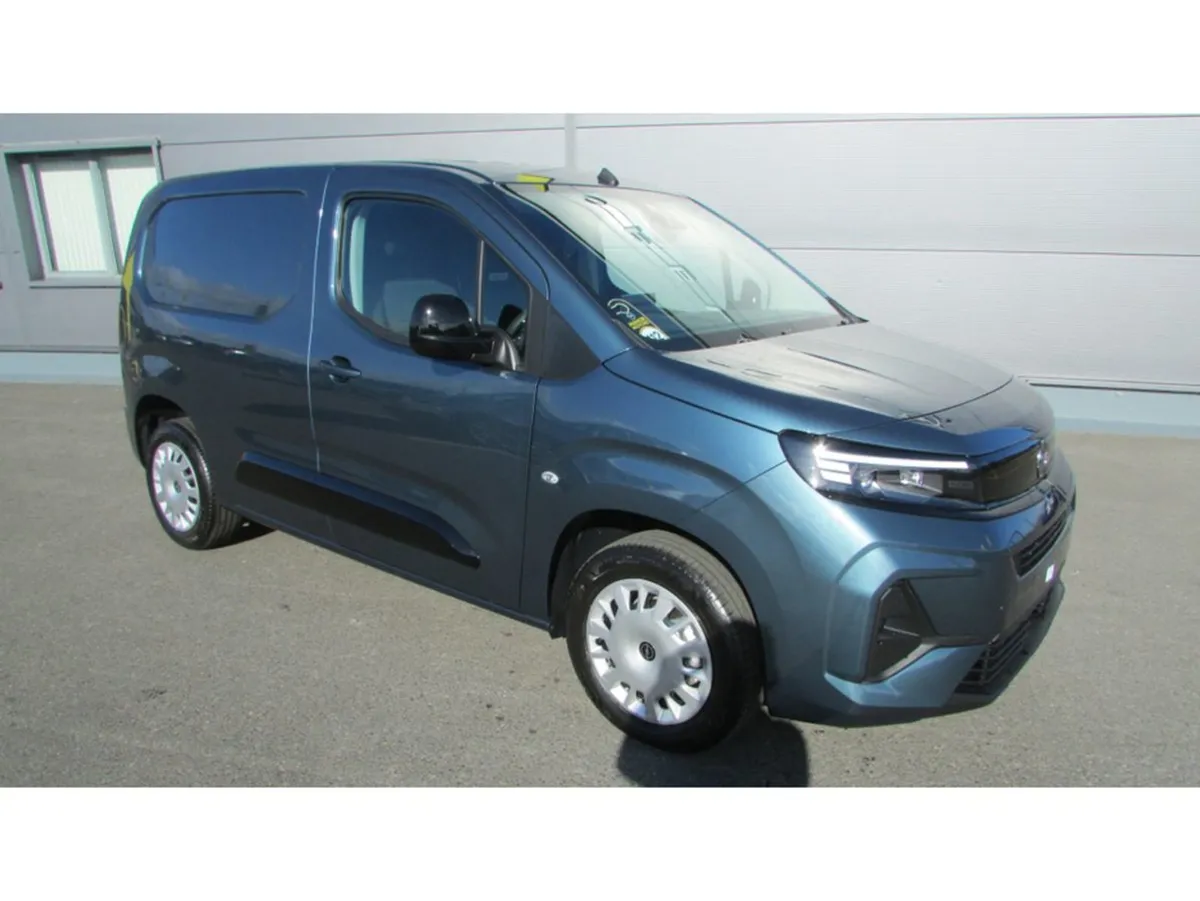 Opel Combo Sportive L1 1.5 D-turbo 130PS Automatic - Image 3