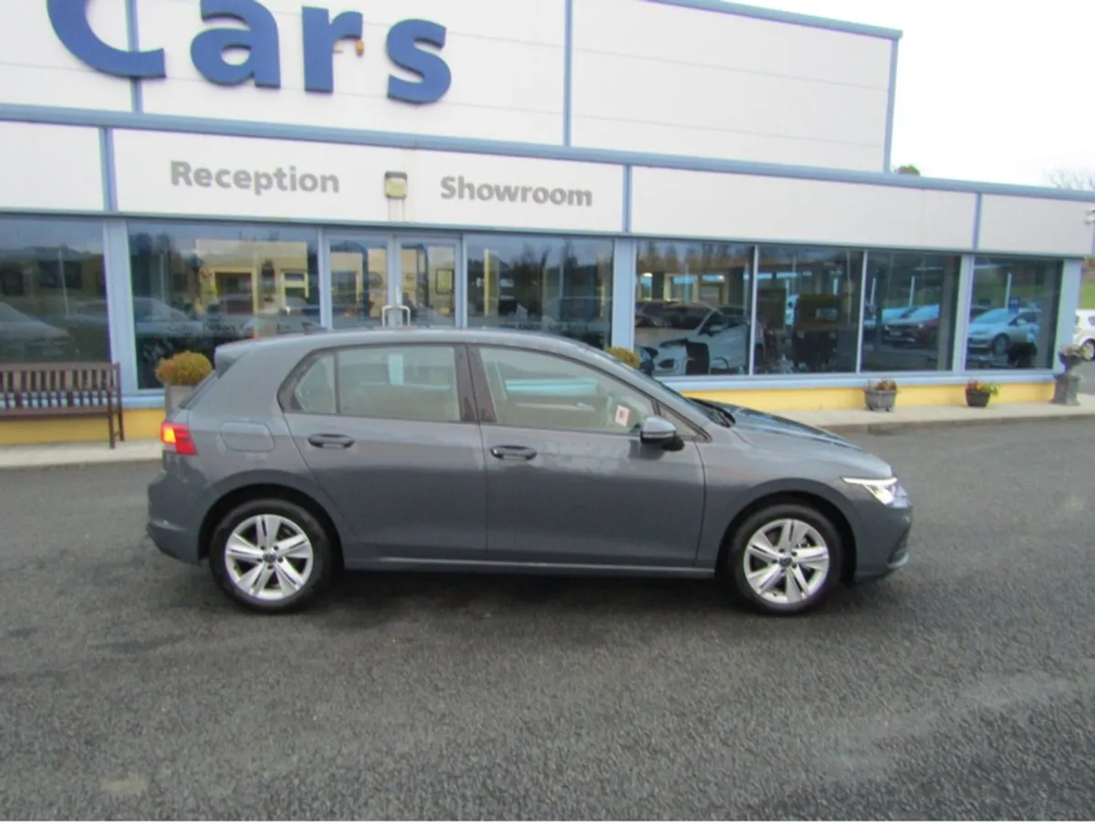 Volkswagen Golf 1.0 TSI 110HP 5DR - Image 2