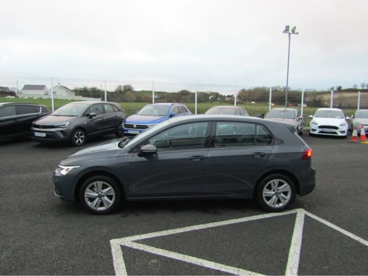 Volkswagen Golf 1.0 TSI 110HP 5DR - Image 4