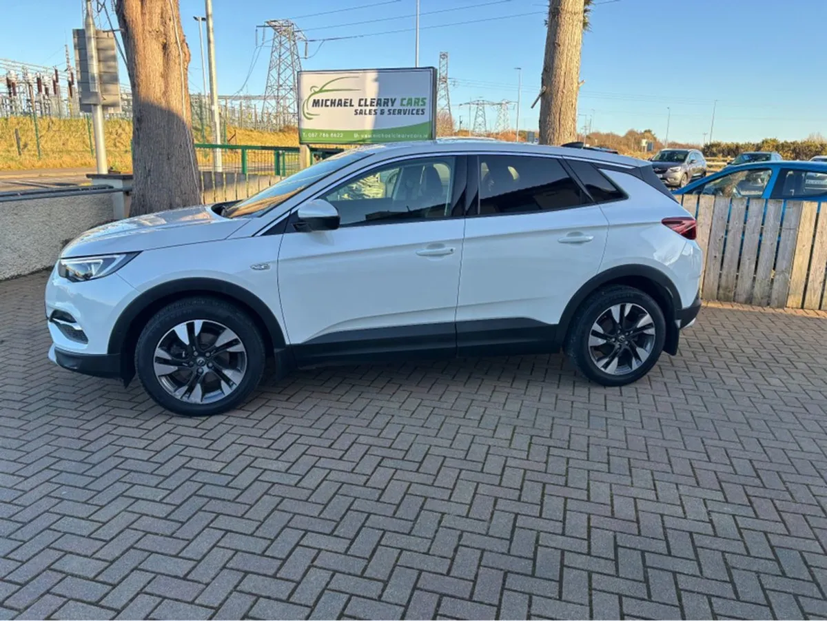 Opel GRANDLAND X SRI 1.2i 130PS 4DR - Image 2