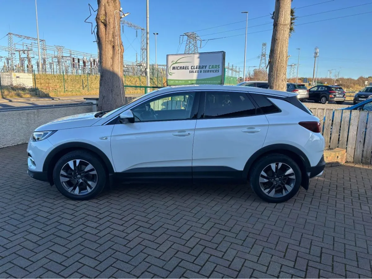 Opel GRANDLAND X SRI 1.2i 130PS 4DR - Image 3
